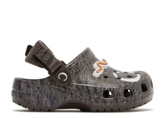 Anwar Carrots x Clog Kids ”Soil – Espresso”