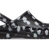 Crocs Baya säsongstryckta träskor ”Black Daisy” 206230-0ZI