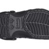 Crocs Baya säsongstryckta träskor ”Black Daisy” 206230-0ZI