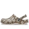 Crocs Baya säsongstryckta träskor ”Oyster Mushroom” 206230-13T