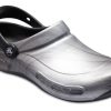 Crocs Bistro Grafiska träskor ”Silver Black” 204044-041