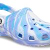 Crocs Classic Clog Marble Beach Sports Unisex Vit Blå Sandaler ”Vit Blå” 206867-1FK Crocs Classic Clog Marble Beach Sports Unisex Vit Blå Sandaler ”Vit Blå” 206867-1FK