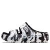 Crocs Classic Cozzzy marmorerade sandaler ”Black White” 207907