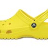 Crocs Classic Crocs Beach Unisex ljusgula sandaler 10001-7C1