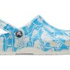 Crocs Classic Duke Print träskor ”Blue White” 210003-4OX
