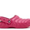 Crocs Classic Overpuff Fodrad träsko ”Dragon Fruit” Crocs Classic Overpuff Fodrad träsko ”Dragon Fruit”