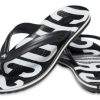 Crocs Crocband tryckta flip-flops svart vit 205943-066