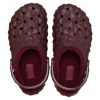 Crocs Fodrade geometriska träskor ”Dark Cherry” 210069-6WD