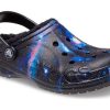 Crocs (GS) Baya-fodrade Galaxy-träskor ”Black Multi” 207654-0C4