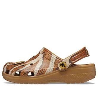Crocs (GS) Jurassic World Classic träskor ”Brown White” 208860-202