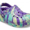 Crocs (GS) klassiska fodrade marmorerade träskor ”Neon Purple Multi” 207238-573
