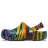 Crocs (GS) Träskor med klassiskt säsongstryck ”Black Multi” 207345-0C4