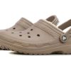 Crocs klassiska fodrade träskor ”Mushroom Bone” 203591-2YB