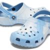 Crocs Klassiskt träskomönster Crocs unisex blå sandaler A205453-44O