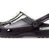 Crocs Pleasures x Classic Clog ”Skeleton – Glow in the Dark” 208267-001