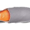 Crocs Santa Cruz Slip-On Skor ”Grå” 10128-01W