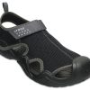 Crocs Swiftwater sandaler ”Black Light Grey” 203967-02S Crocs Swiftwater sandaler ”Black Light Grey” 203967-02S