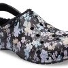 Crocs (WMNS) Baya-fodrade träskor ”Black White” 205975-0CV