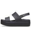 Crocs (WMNS) Brooklyn tjock sula Casual svarta sandaler 206453-060