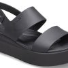 Crocs (WMNS) Brooklyn tjock sula Casual svarta sandaler 206453-060