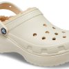 Crocs (WMNS) Classic Platform Fodrad Clog ”Bone” 207938-2Y2