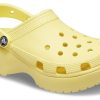 Crocs (WMNS) Klassisk träsko Sportsandaler ”Yellow” 206750-7HD Crocs (WMNS) Klassisk träsko Sportsandaler ”Yellow” 206750-7HD