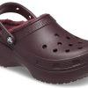 Crocs (WMNS) klassiska plattformsfodrade träskor ”Dark Cherry” 207938-6WD