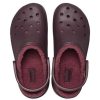 Crocs (WMNS) klassiska plattformsfodrade träskor ”Dark Cherry” 207938-6WD