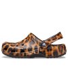 Crocs (WMNS) Klassiskt träskodjur Utskrift Beach Casual Sandaler Leopardtryck 206676-90L Crocs (WMNS) Klassiskt träskodjur Utskrift Beach Casual Sandaler Leopardtryck 206676-90L