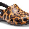 Crocs (WMNS) Klassiskt träskodjur Utskrift Beach Casual Sandaler Leopardtryck 206676-90L Crocs (WMNS) Klassiskt träskodjur Utskrift Beach Casual Sandaler Leopardtryck 206676-90L