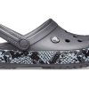 Crocs (WMNS) ormmönster grafitsvarta sandaler 206380-02W Crocs (WMNS) ormmönster grafitsvarta sandaler 206380-02W