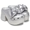 Crocs (WMNS) Siren Metallic Bow Clogs ”Silver” 210050-0P1 Crocs (WMNS) Siren Metallic Bow Clogs ”Silver” 210050-0P1