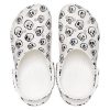 Crocs (WMNS) Träskor med klassiskt dödskalletryck ”White Black” 208993-103