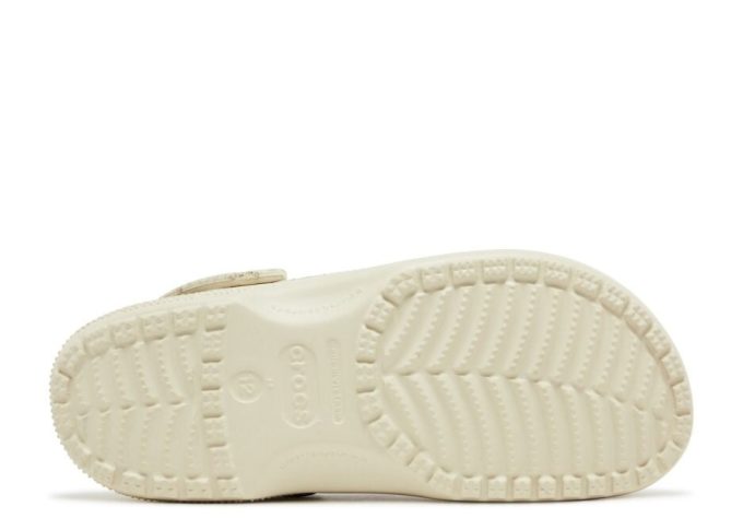Jurassic World x Classic Clog ”Bone”