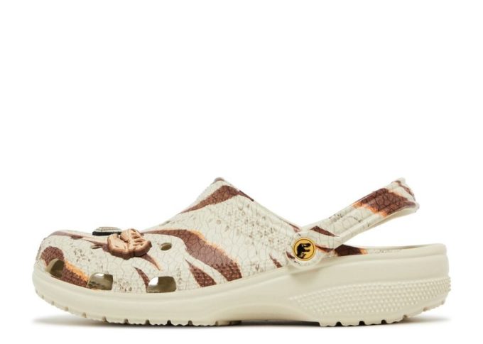 Jurassic World x Classic Clog ”Bone”