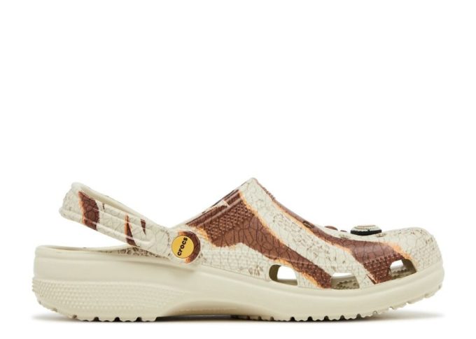Jurassic World x Classic Clog ”Bone”