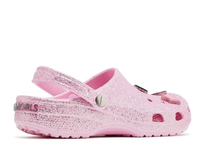 Mean Girls x Classic Clog ”On Wednesdays Wear Wear Pink” Mean Girls x Classic Clog ”On Wednesdays Wear Wear Pink”