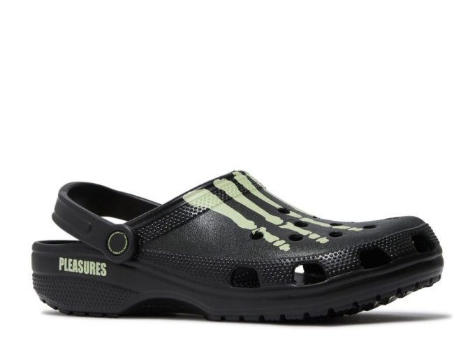 Pleasures x Classic Clog ”Skeleton – Glow in the Dark” Pleasures x Classic Clog ”Skeleton – Glow in the Dark”