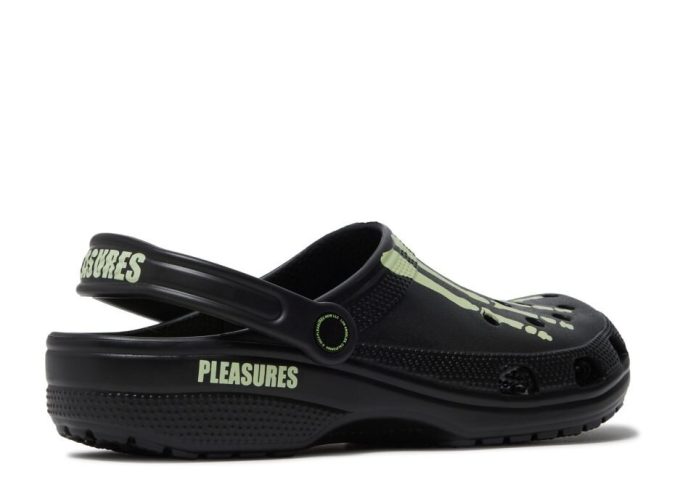 Pleasures x Classic Clog ”Skeleton – Glow in the Dark” Pleasures x Classic Clog ”Skeleton – Glow in the Dark”