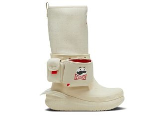 Pringles x Classic Crush Boot ”Bone”