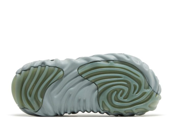 Salehe Bembury x Pollex Clog ”Manta” Salehe Bembury x Pollex Clog ”Manta”