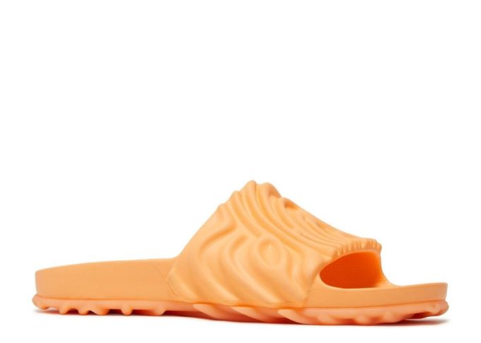 Salehe Bembury x Pollex Slide ”Citrus Milk” Salehe Bembury x Pollex Slide ”Citrus Milk”